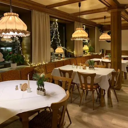 阿德勒酒店 Lichtenstein (Baden-Wurttemberg)
